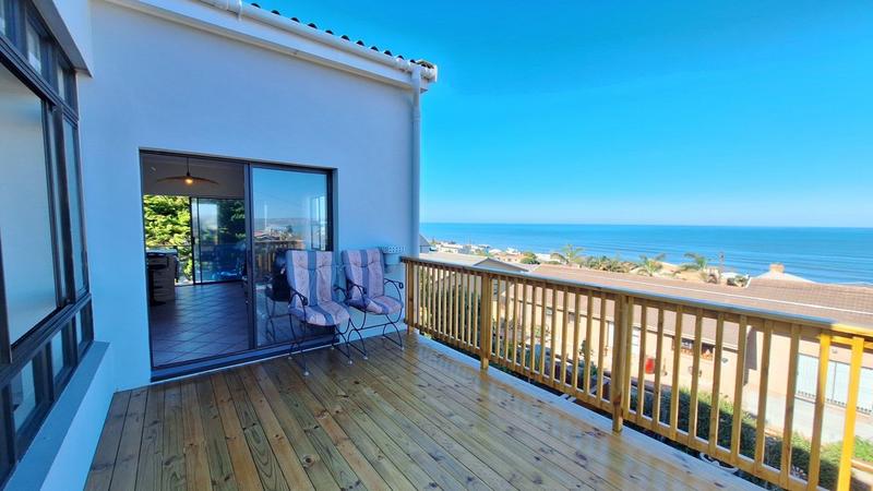 5 Bedroom Property for Sale in Reebok Western Cape